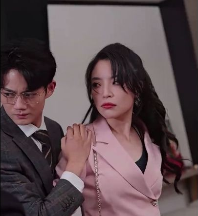 霸道女总裁惹不得第13集